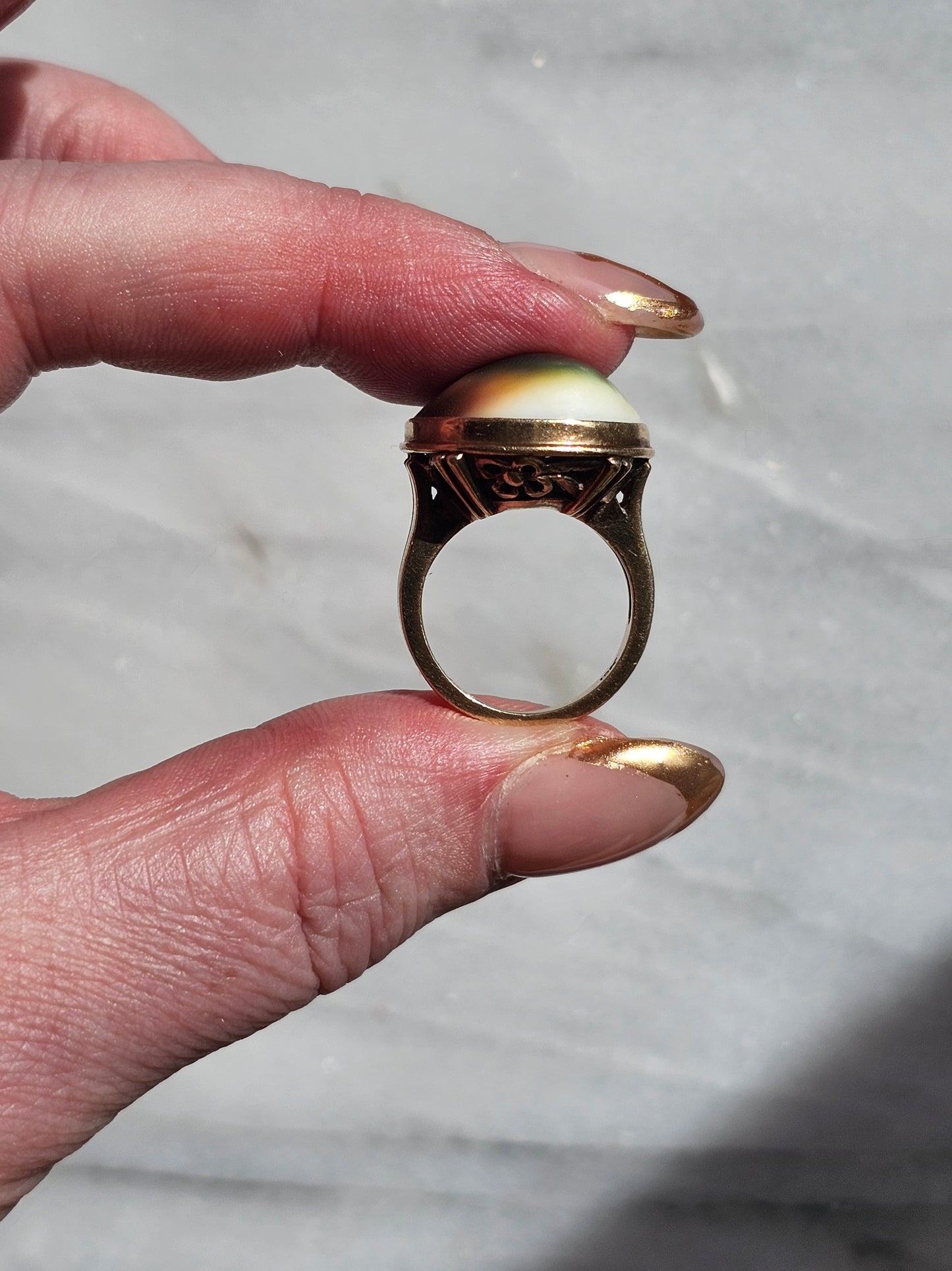 Cat's eye operculum Vintage Gold ring - 10k Solid Gold