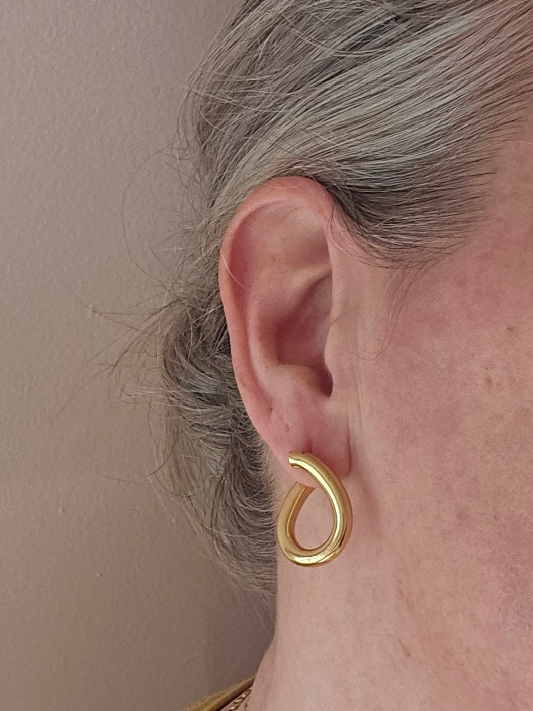 Italian Gold Twist Hoop Earrings - 18K Gold