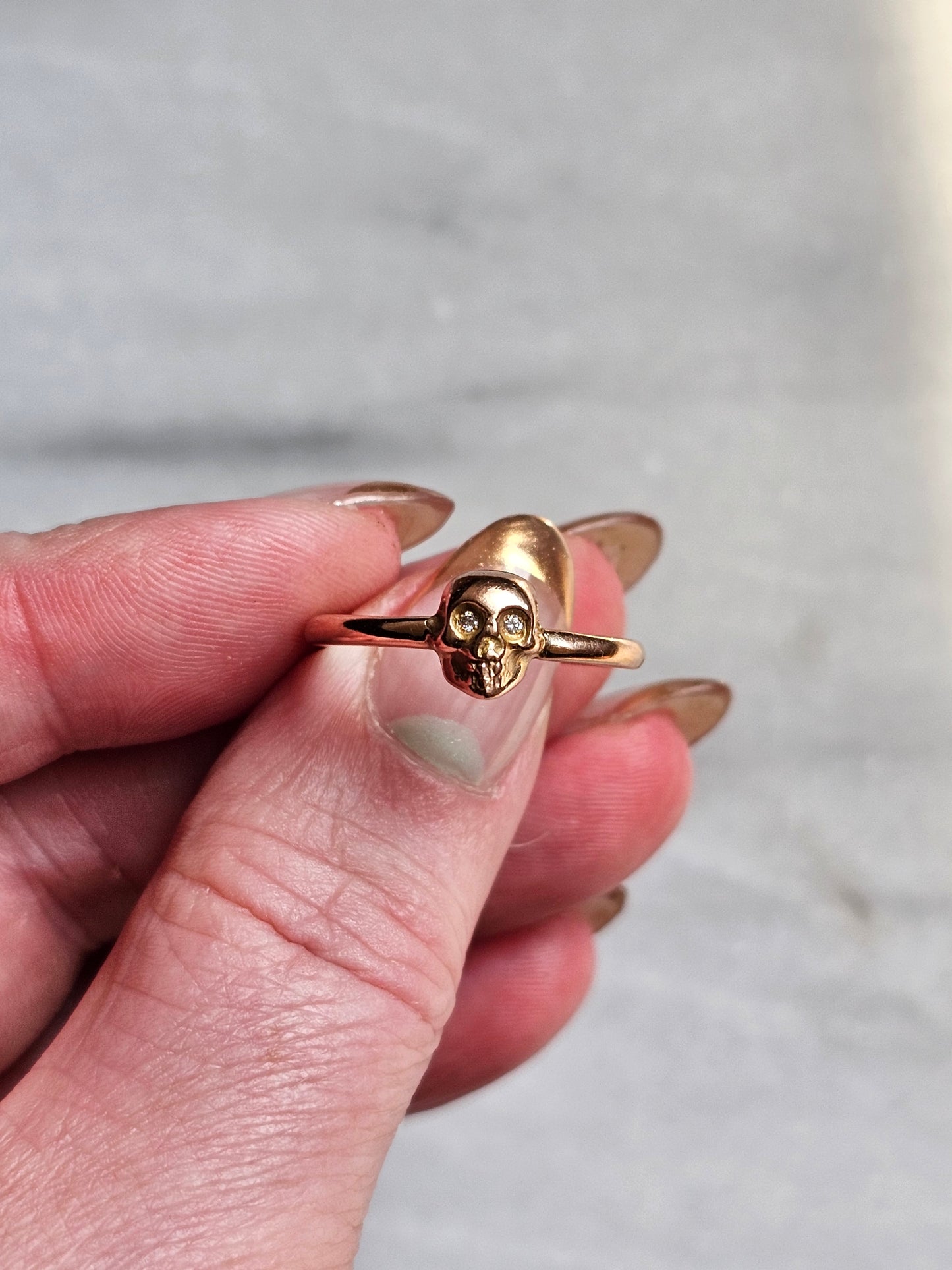 Skull Ring in 14k ROSE Gold with Garnet and diamond eyes. - Solid 14k RED/ROSE Gold