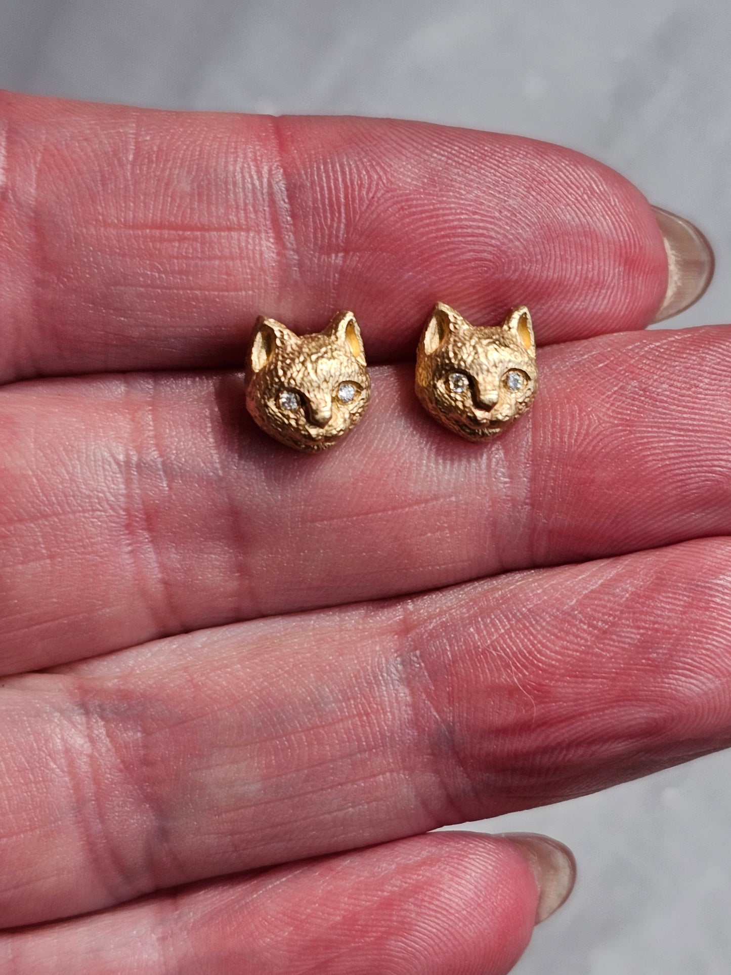 10k Cat Stud Earrings