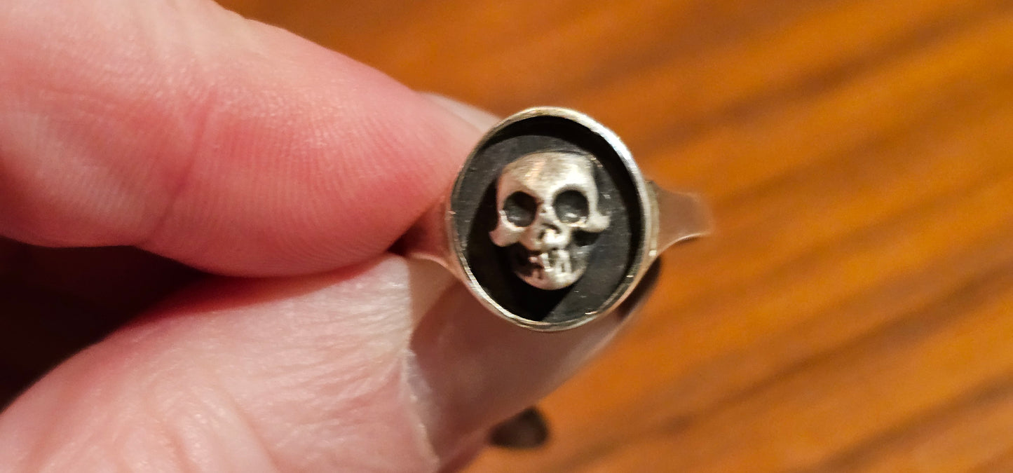 Skull Ring in Sterling Silver
