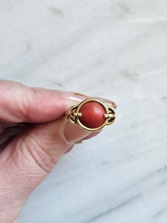 Vintage Gold and Red Coral Ring - Solid 14k Gold