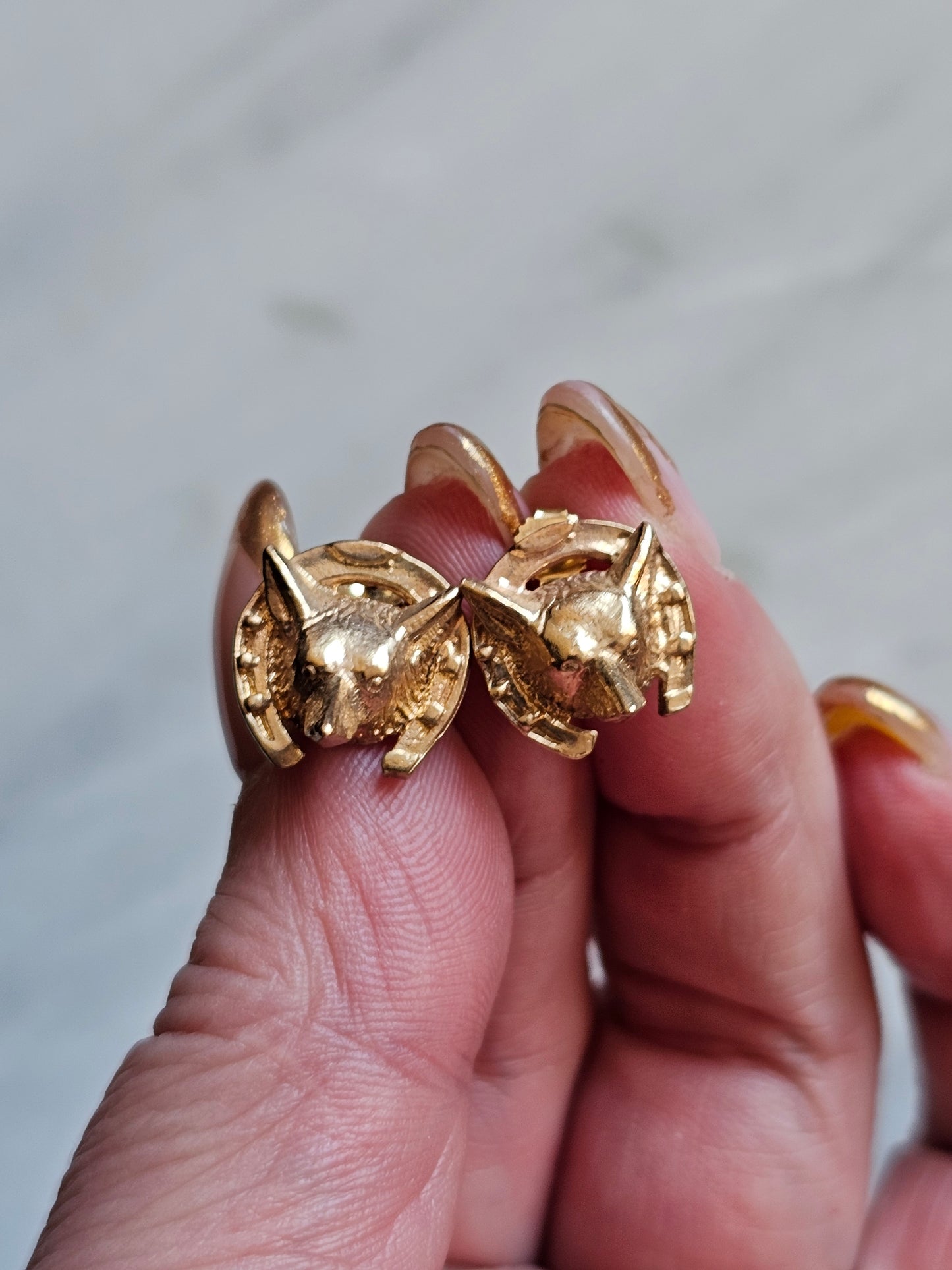 Antique Fox Horseshoe earrings - Solid 9k gold