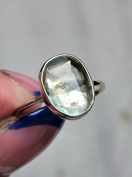 3.1ct Aquamarine set in 14K white gold - size 6