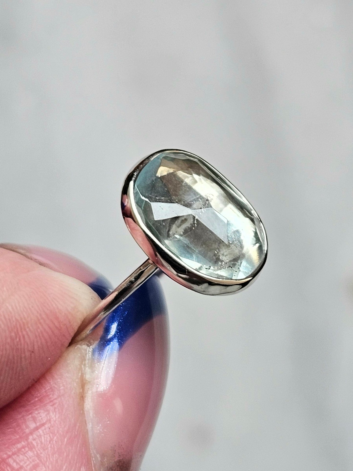 3.1ct Aquamarine set in 14K white gold - size 6