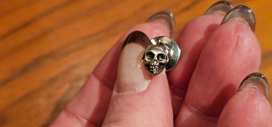 Skull Pin/Tie-tack in Sterling Silver
